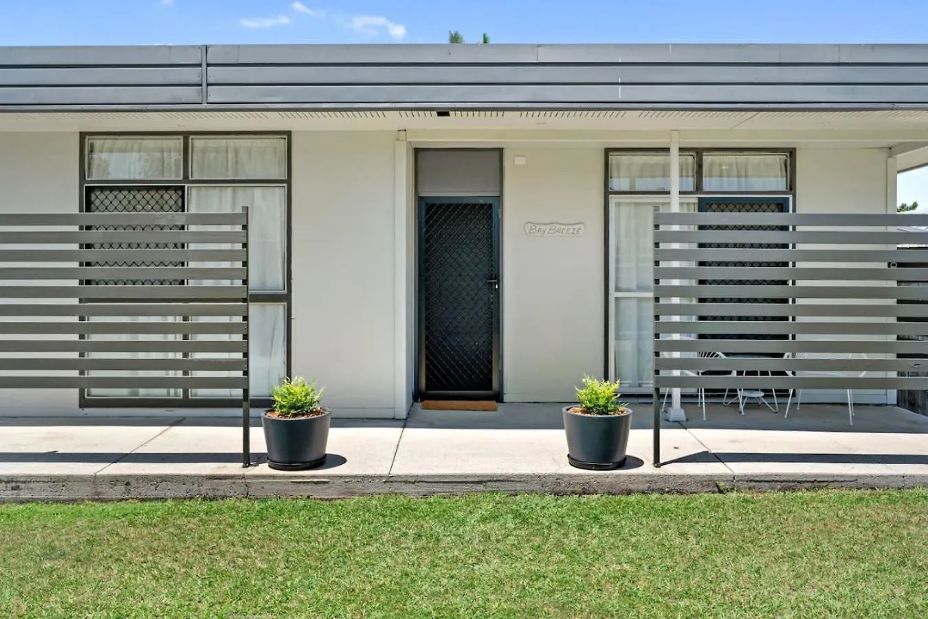 Bay Breeze - Sleeps 4 - Walk To Bay Villa Deception Bay