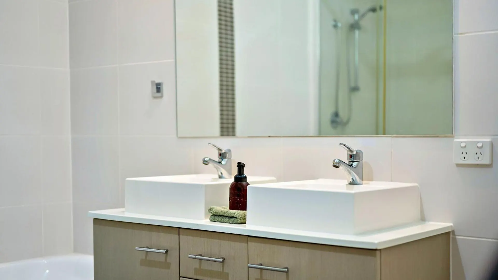 Deception Bay Bay Breeze - Sleeps 4 - Walk To Bay 빌라 오스트레일리아
